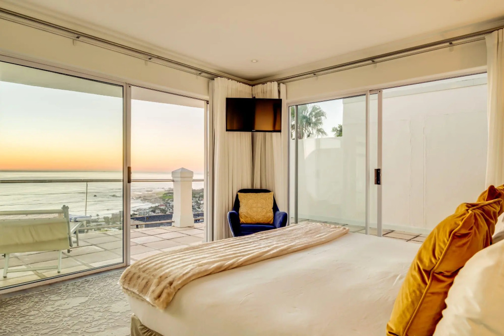 Modern Camps Bay Villa With Sea Views and Private Pool A on the Bay