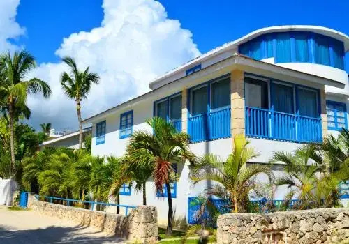 Beach Villas & Apartments Larimar