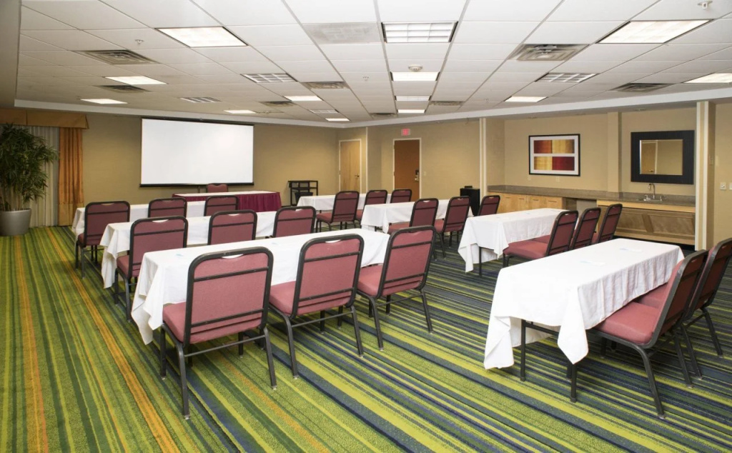 White River Inn & Suites