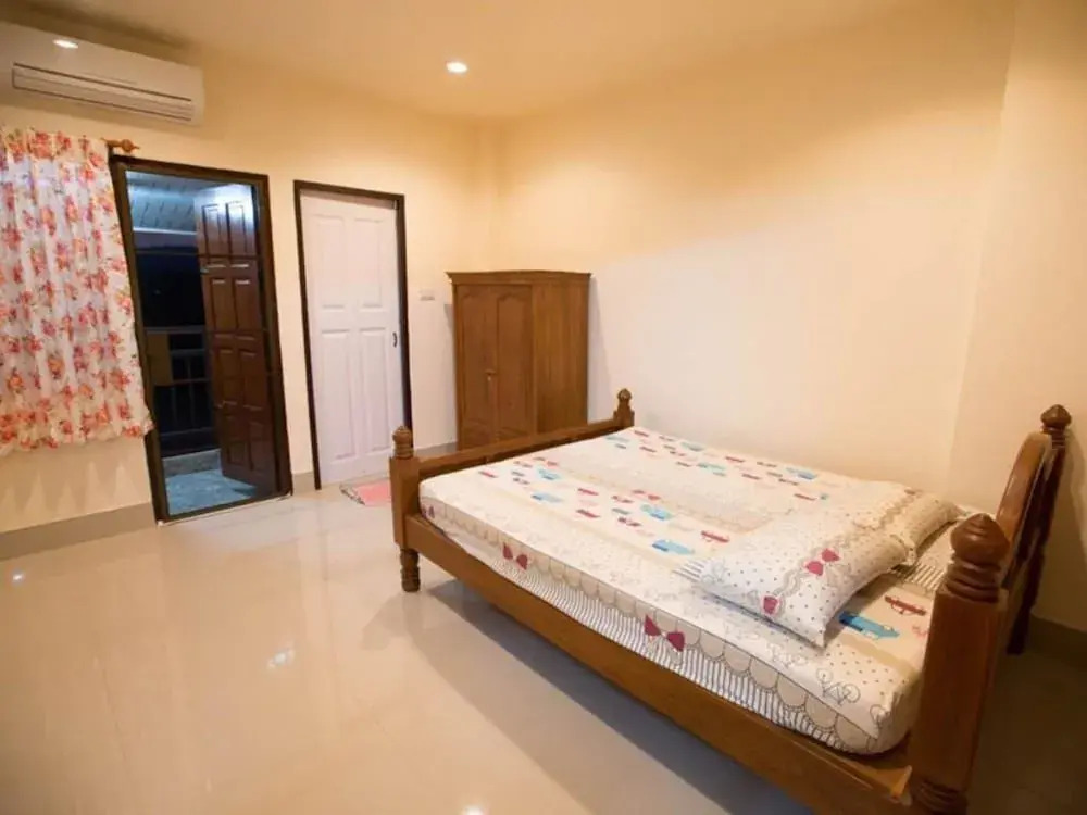 Suriyamanee House