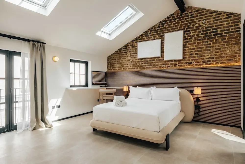 The Primrose Mews in Greater London