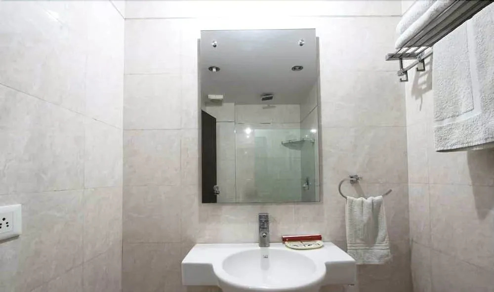 Super 51 Hotel