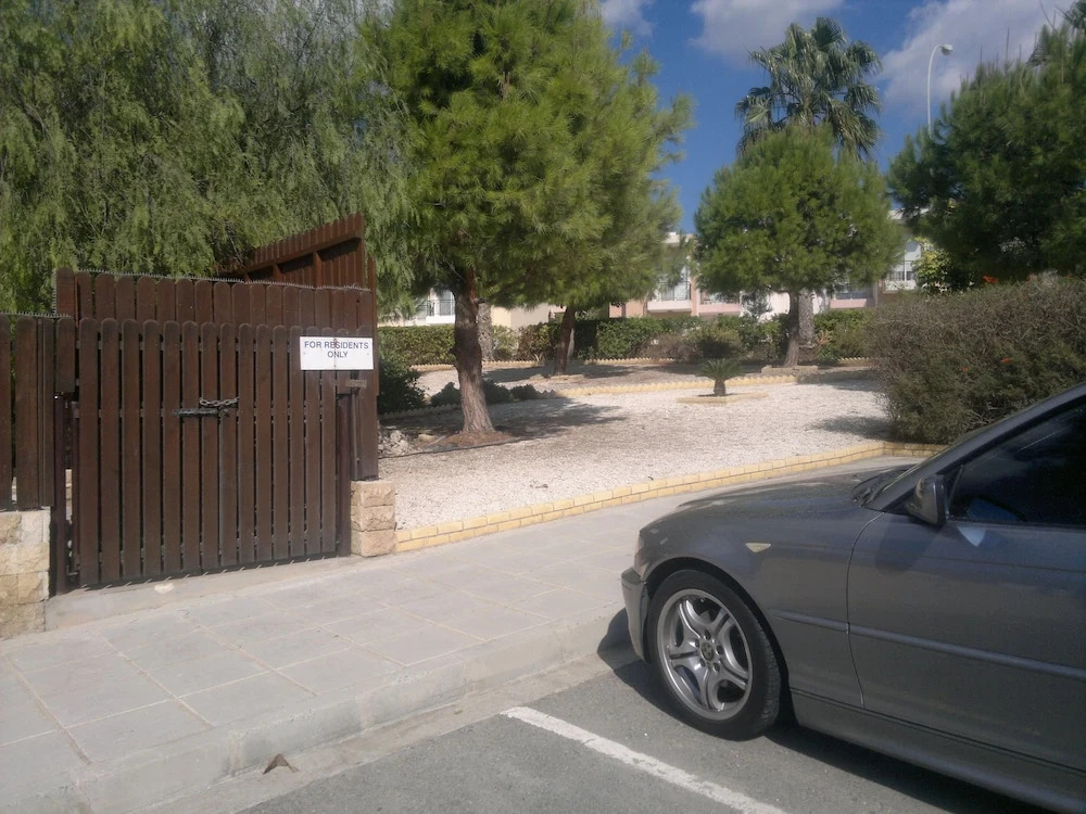 Nina's House Limassol Star