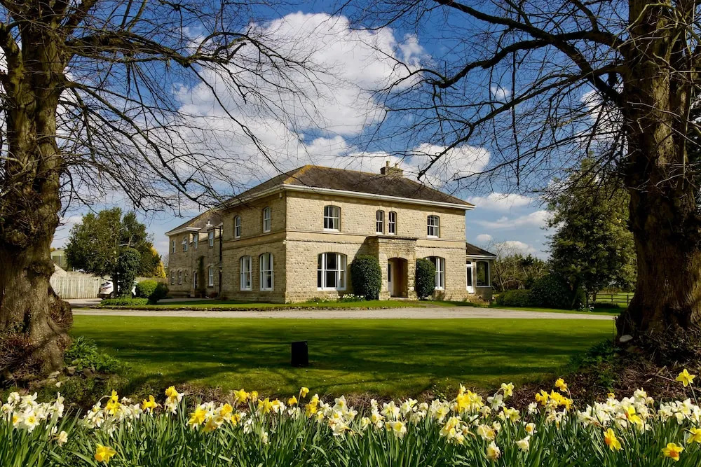 Walltree House
