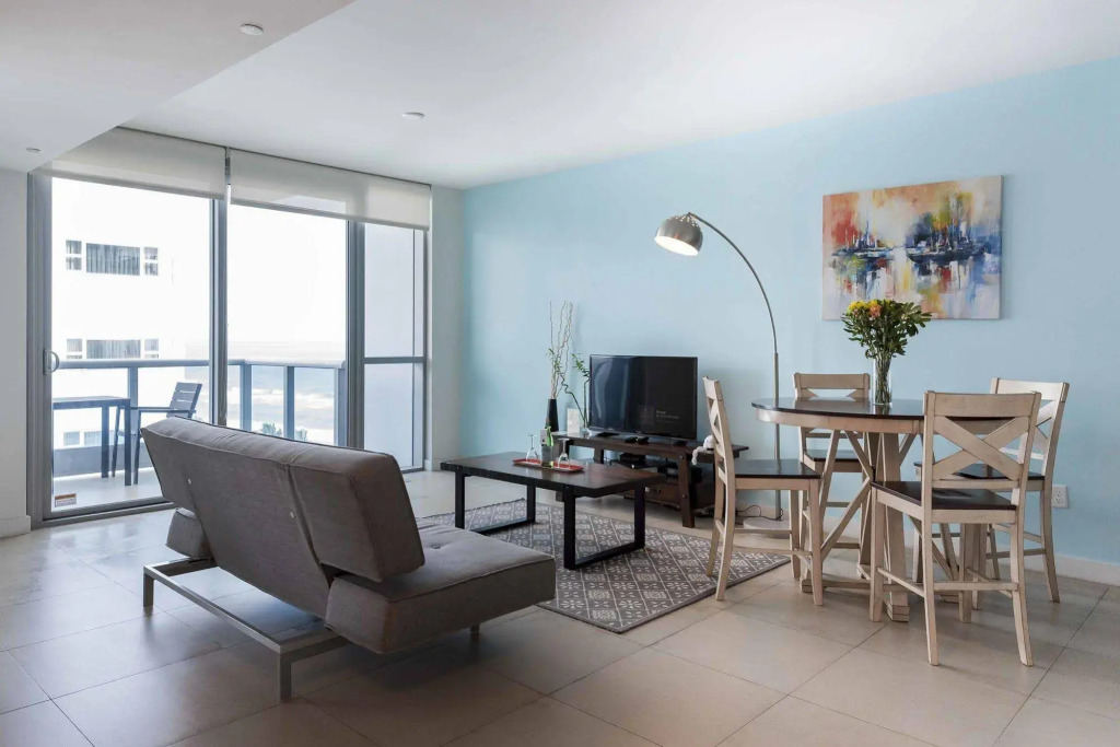 Dharma Home Suites Miami Beach at Monte Carlo
