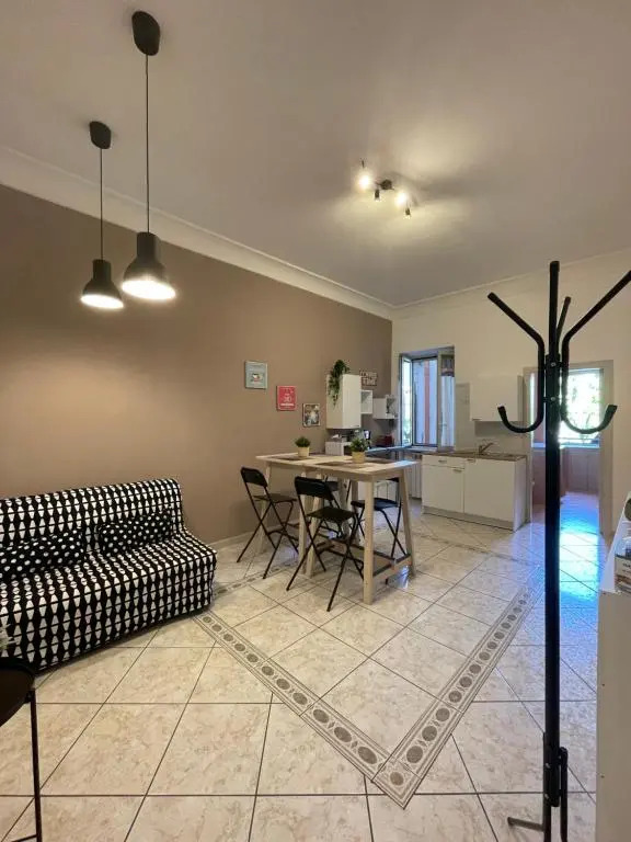 Bottiglieri's Home