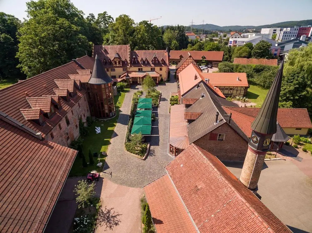 Schlosshotel Weyberhöfe