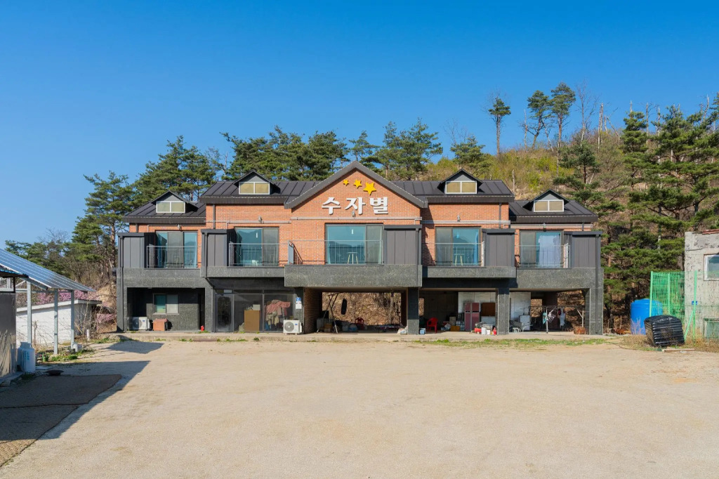 Goseong (Sokcho) Sujabyeol Pension(고성(속초) 수자별펜션)