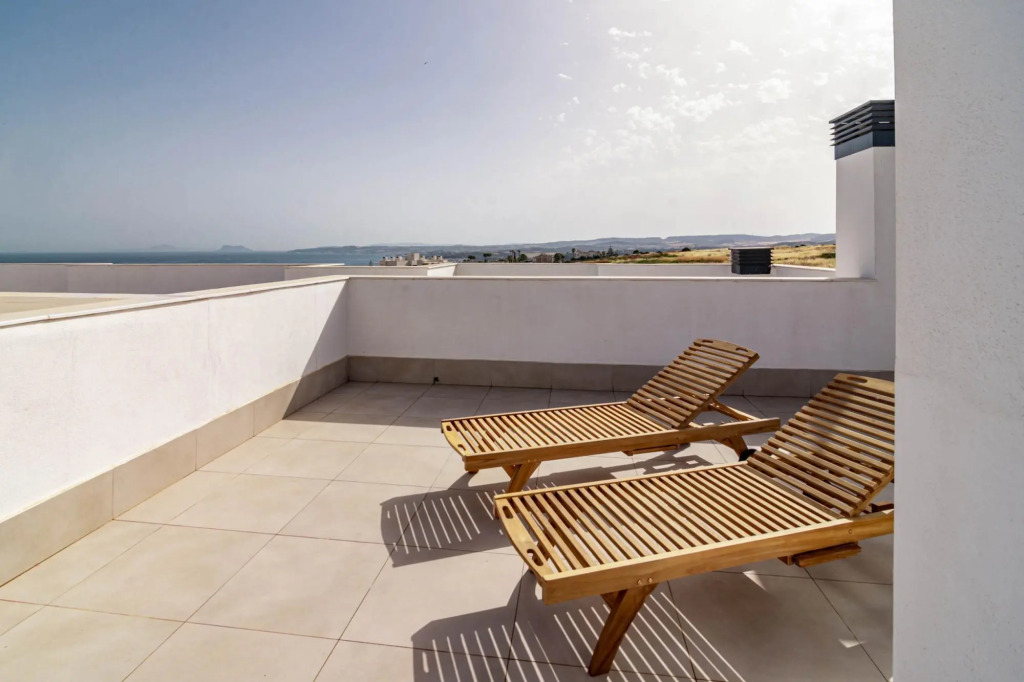 Lme9.f1- Penthouse, Amazing Views, Families Only