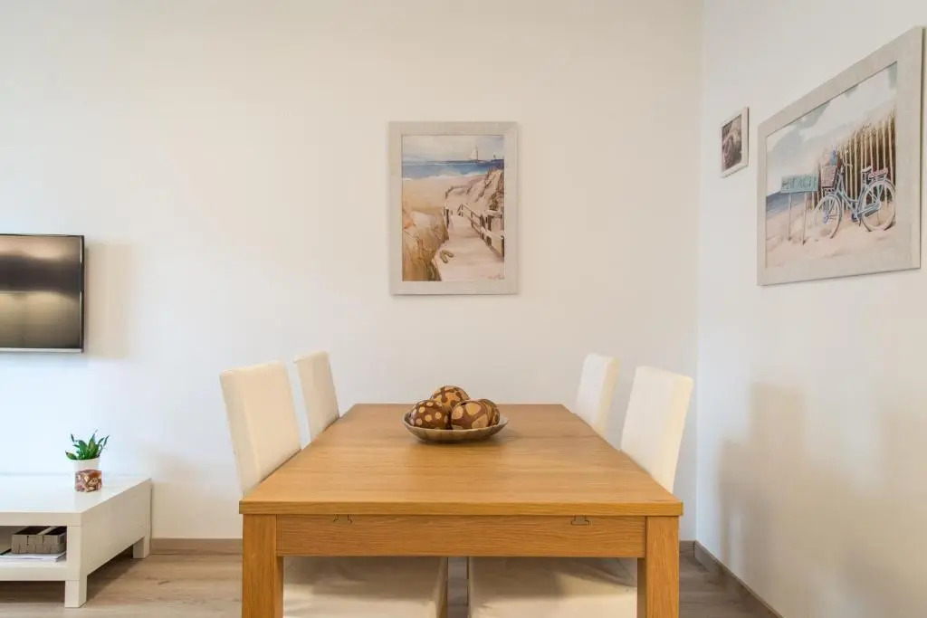 Charming and Central Apart - 350m from the beach