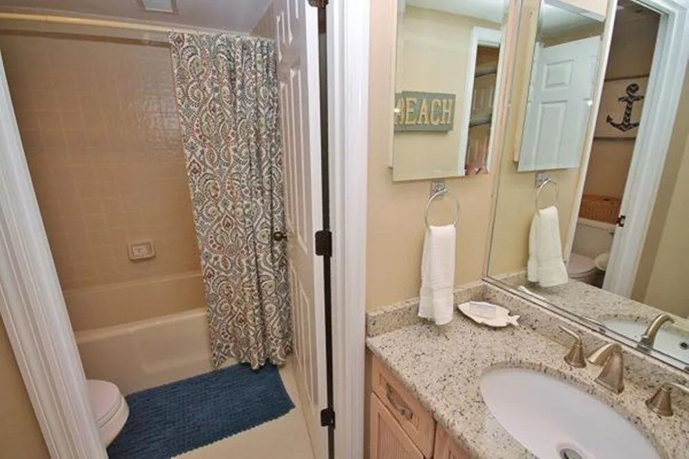 Ebb Tide 404 Apartment 2