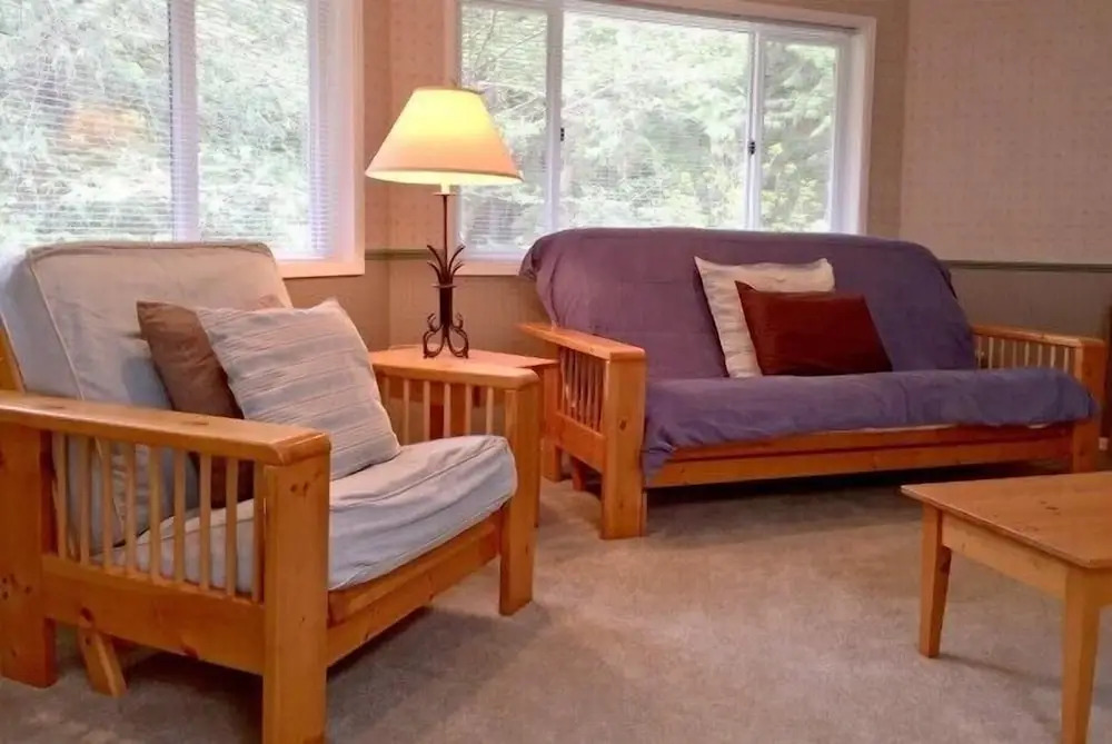 Mt. Baker Lodging Cabin 13 (Sleeps 8)