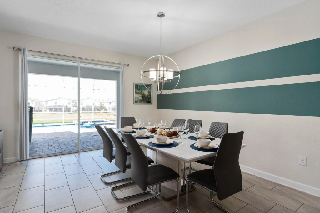 8 Bedroom Resort Style Home close to Disney.