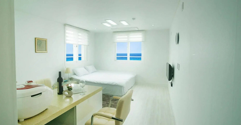 Jeju Saint House