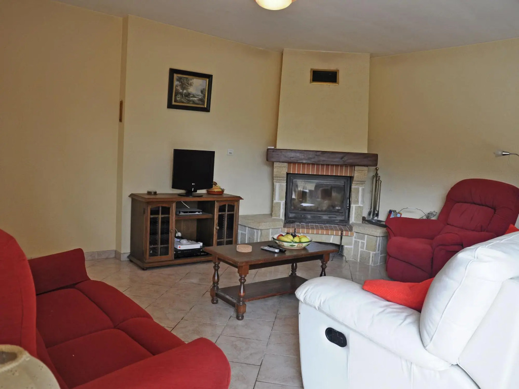 Traditional villa in Lias D'armagnac with pool