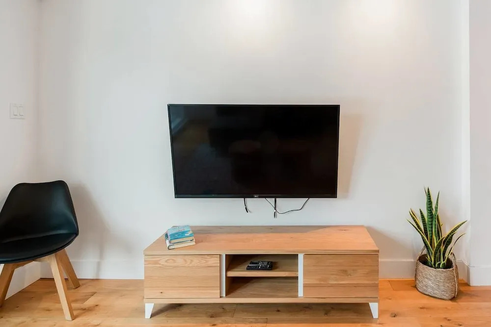 Hip, Stylish Apartment in Little Italy