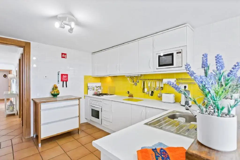 Superb, relaxing and tranquil 3 bed Apartment in Central Algarve