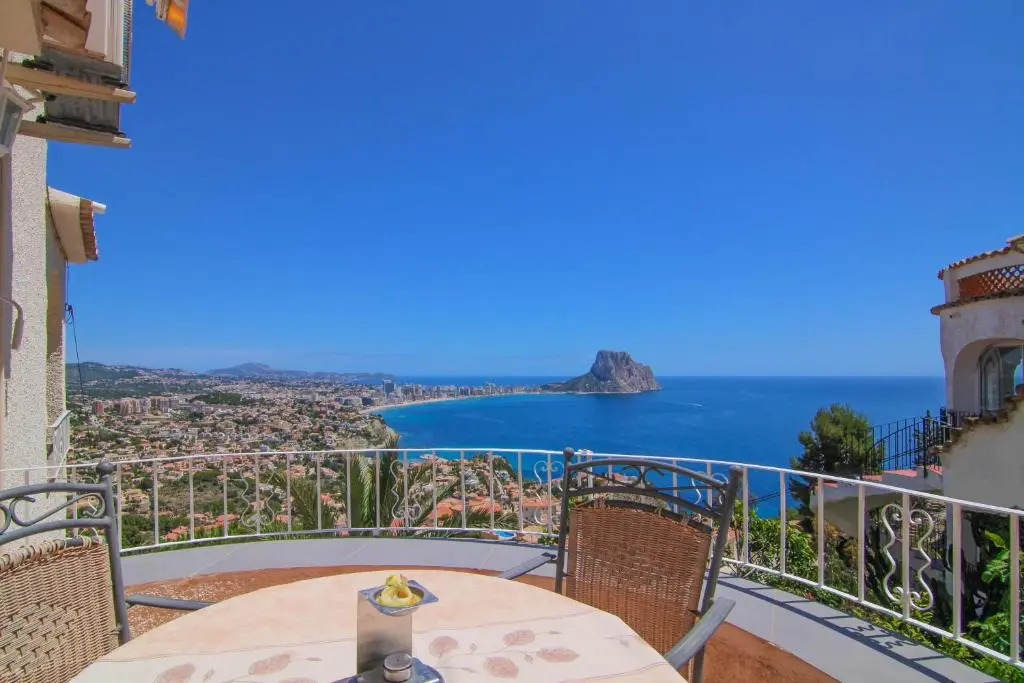 Villa con piscina y vistas al mar - Mar 27 H