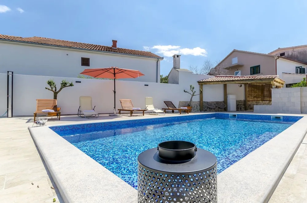 Villa Alka