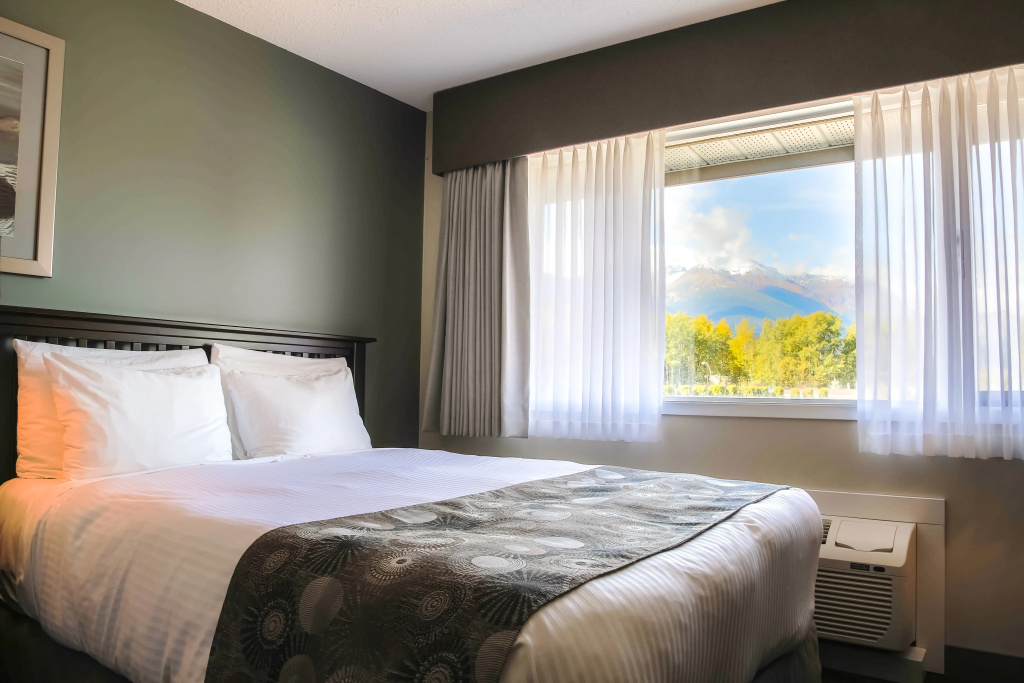 Prestige Hudson Bay Lodge & Conference Centre, WorldHotels