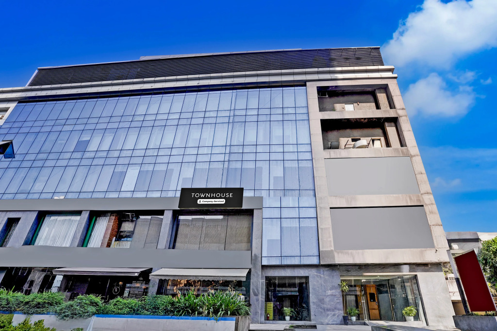 Townhouse PBG Mall Vashi