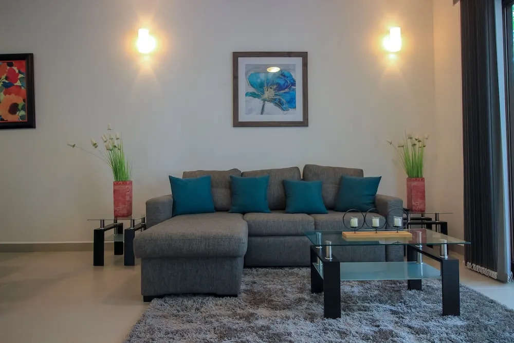 Resort Amenities Condo hosted by Olahola