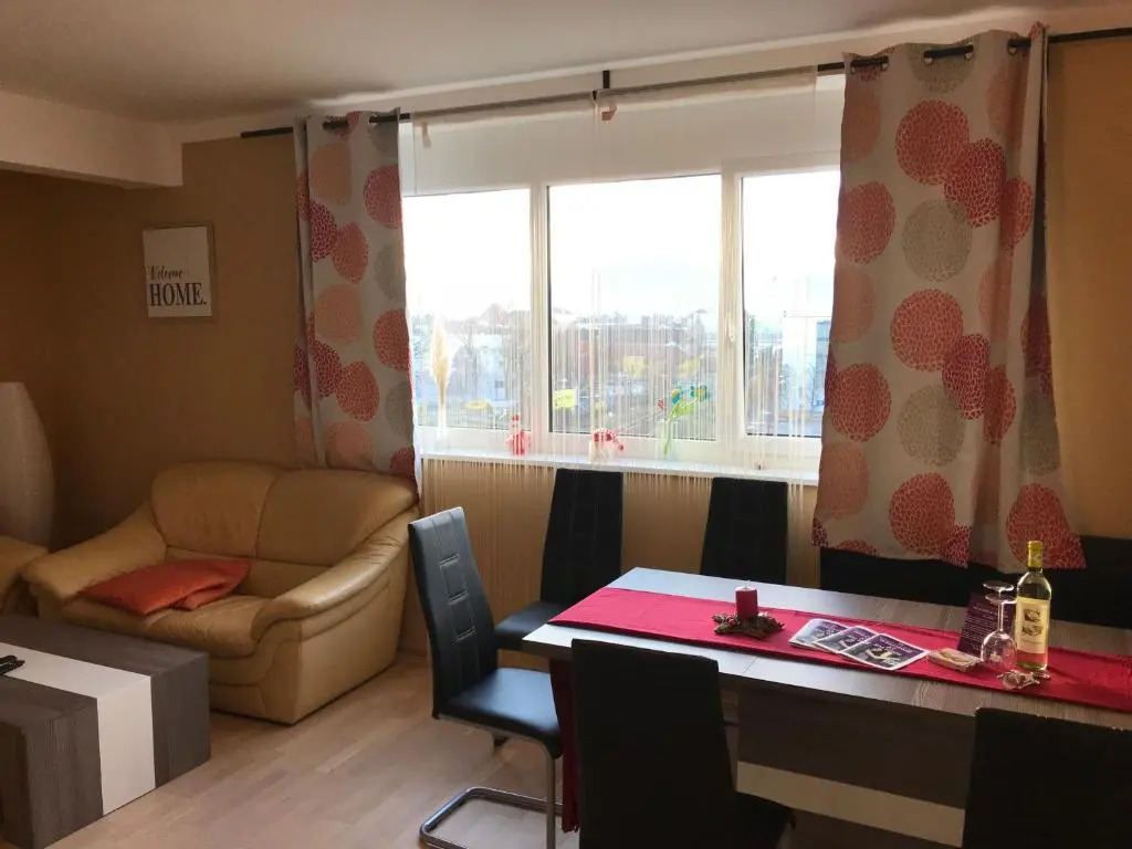KMHeim, Cozy 103m2 apartment, with 3 bedroom and covered free parking place, close to city center