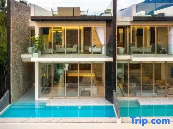 Villa Maré: 5 BR Modern Sea-View Villa in Kata