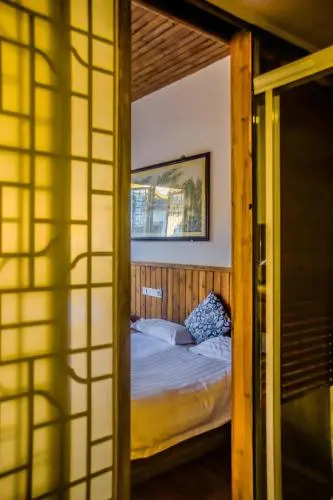 September Huizhou Inn