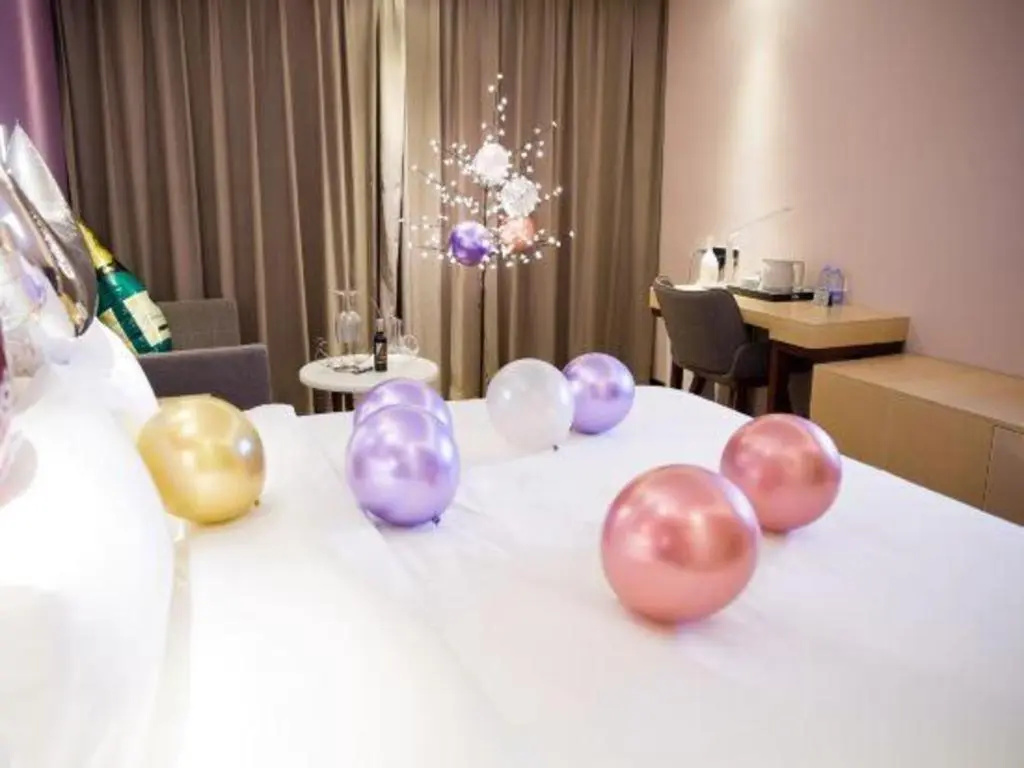 Lavande Hotels· Shenzhen Pingshan High Speed Railway Station Shuanglong Metro Station