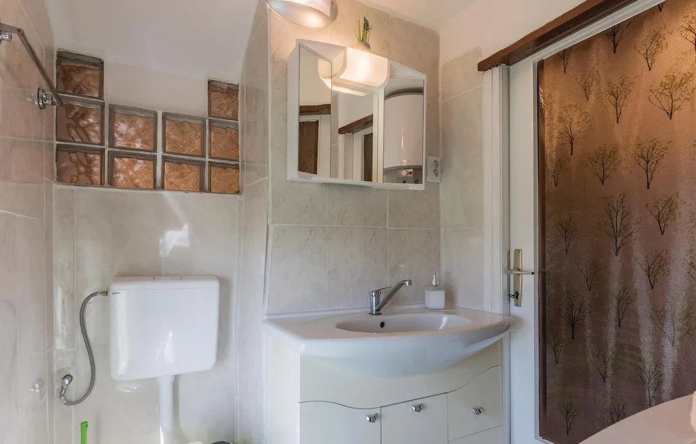 Awesome Home In Valtura