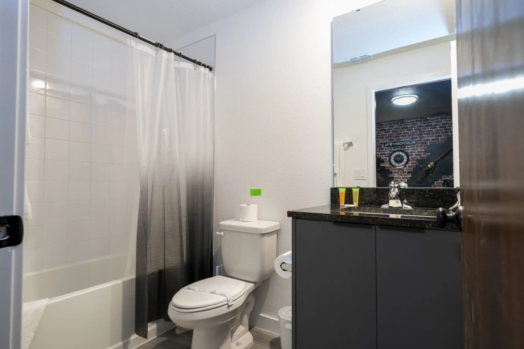 Marvelous 3Bd Close to Disney w Gameroom at The Hub 3409