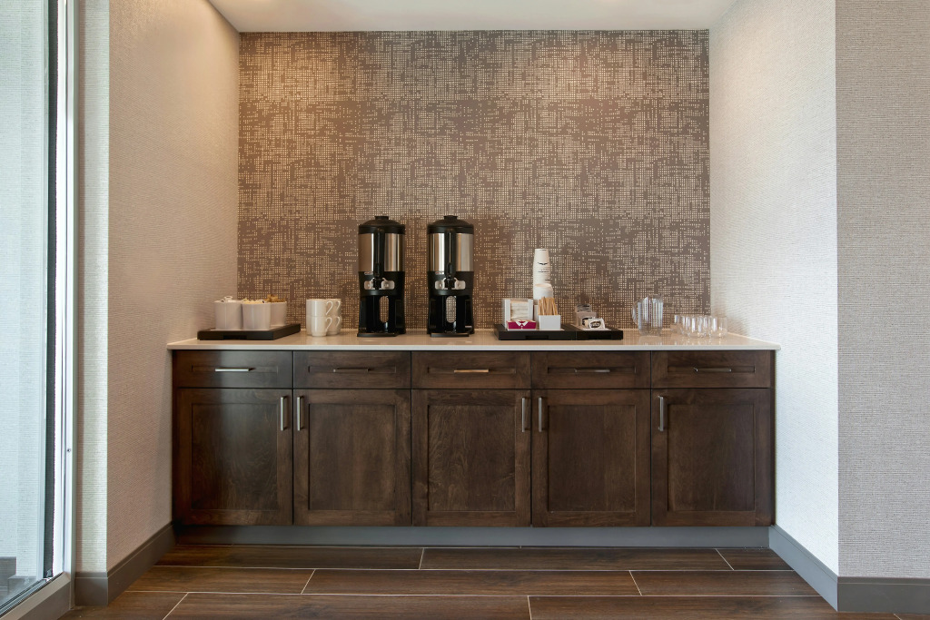 Hampton Inn & Suites Ottawa West
