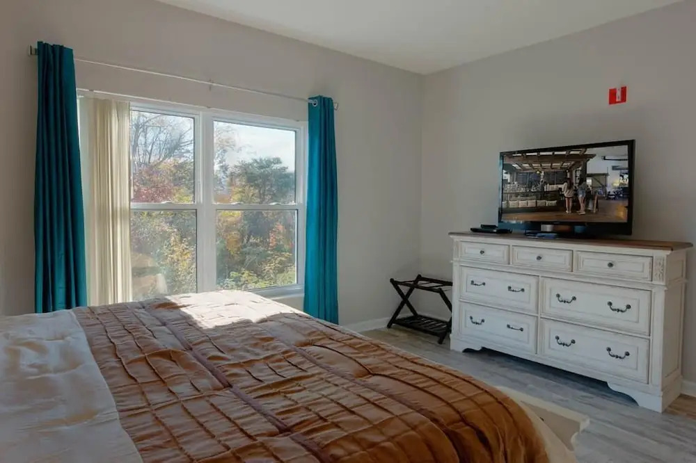 Whispering Pines 333