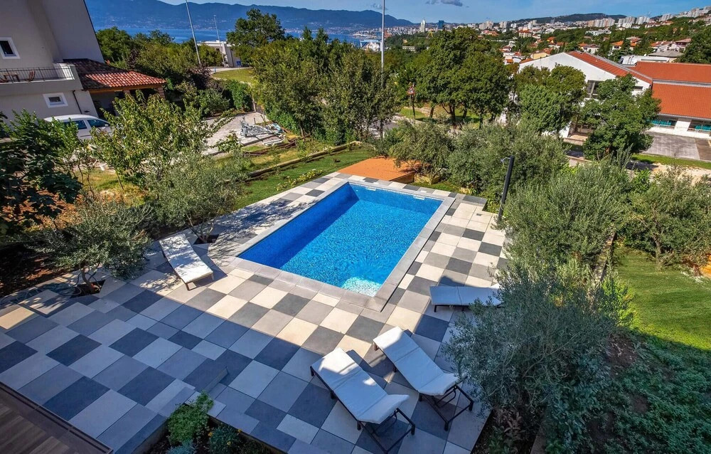 Nice Home In Kostrena