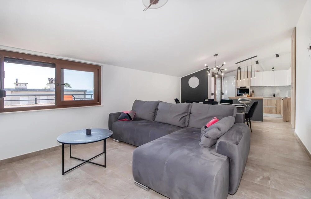 Nice Apartment in Crikvenica With Wifi and 2 Bedrooms
