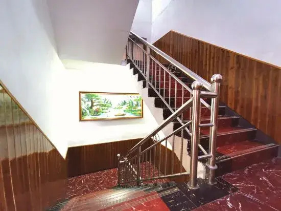 Xinyi Homeland Inn (Furong Town Waterfall Branch)