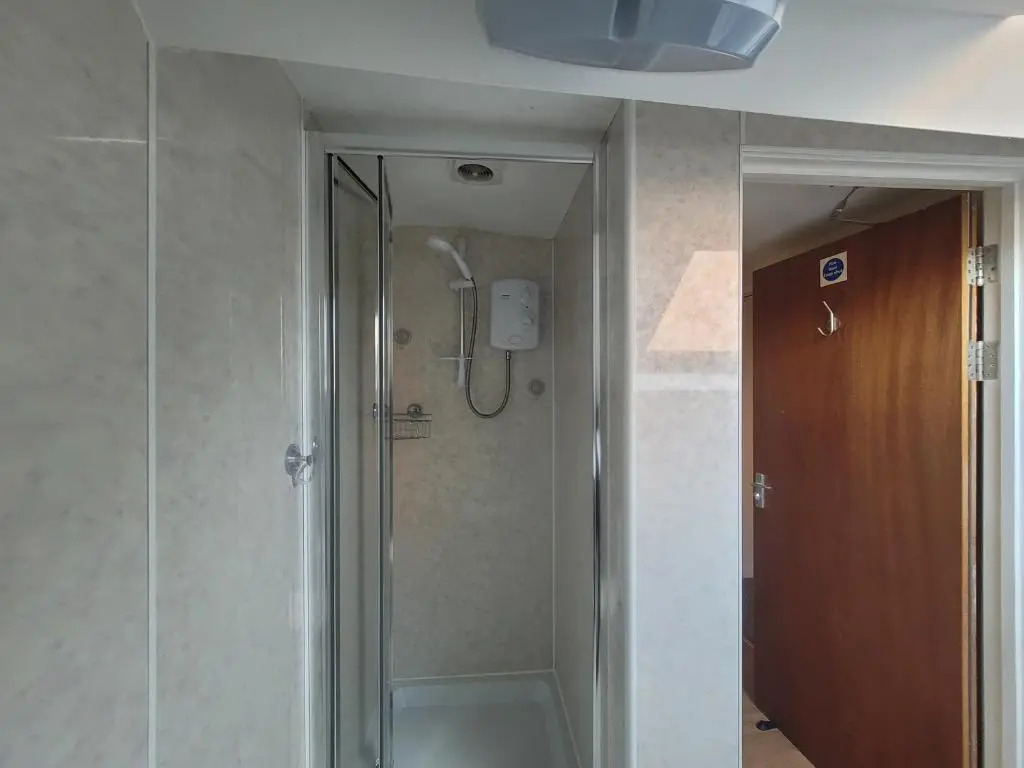 Large 5 bed town-centre home close to the beach, sleeps 9