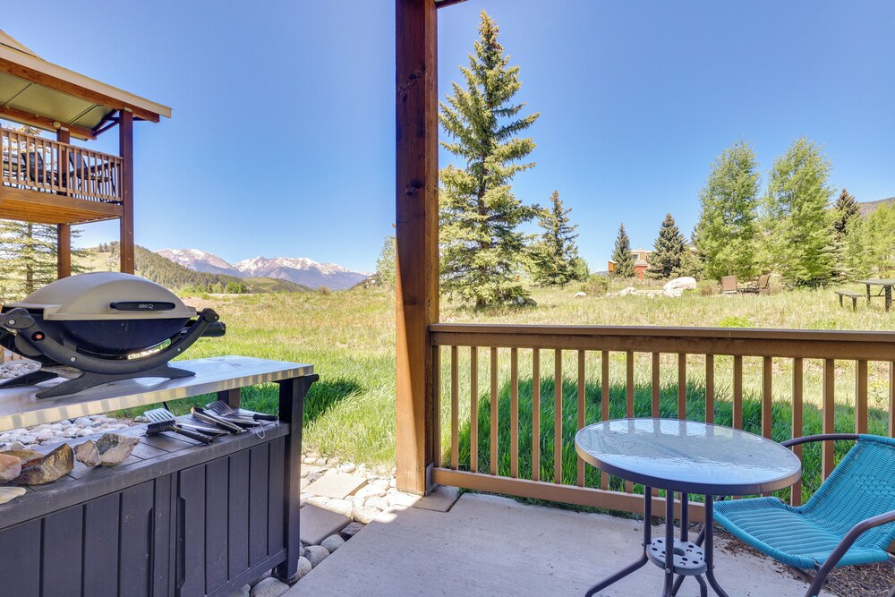 Ski Getaway! Mtn-view Condo Near Keystone Resort