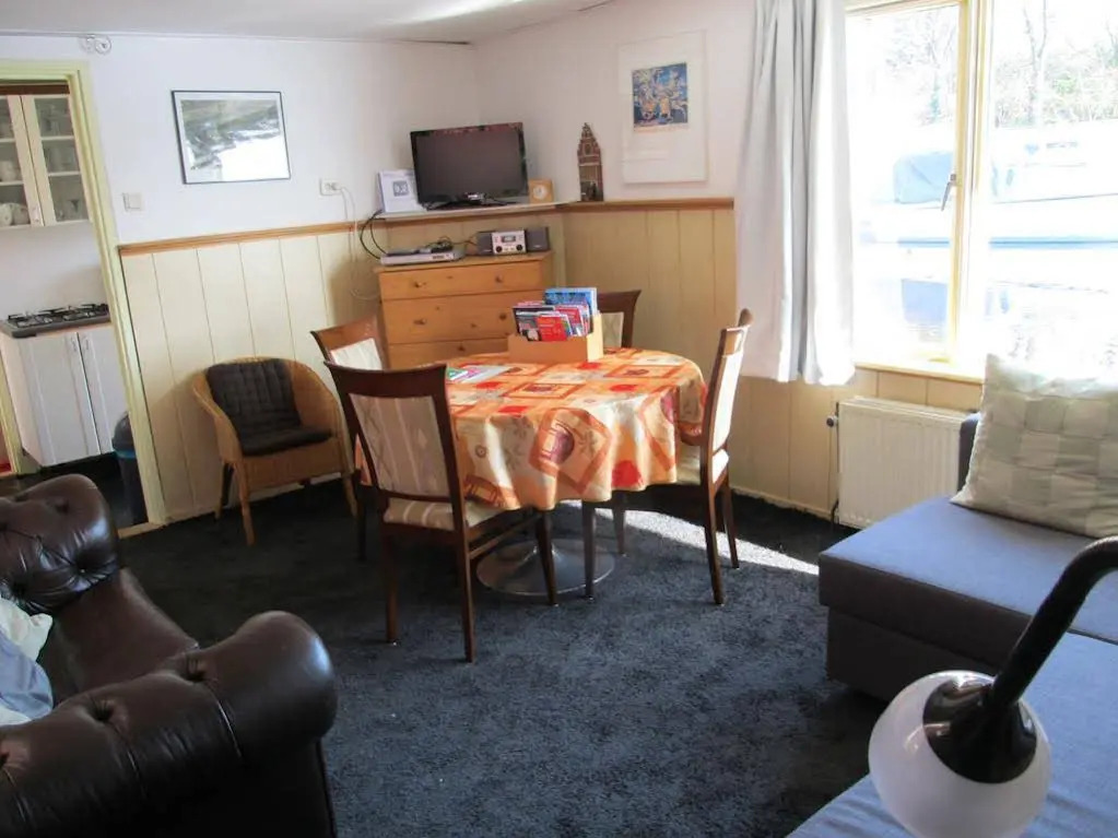 Houseboat under the Mill