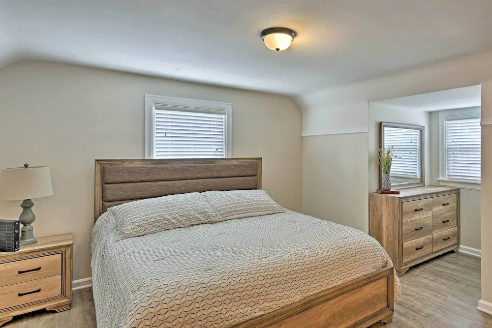 Indianapolis Vacation Rental - Walk to the Ims!