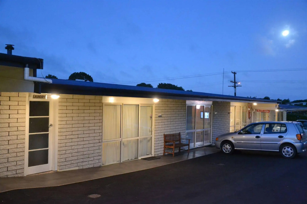 Broadway Lodge Motel