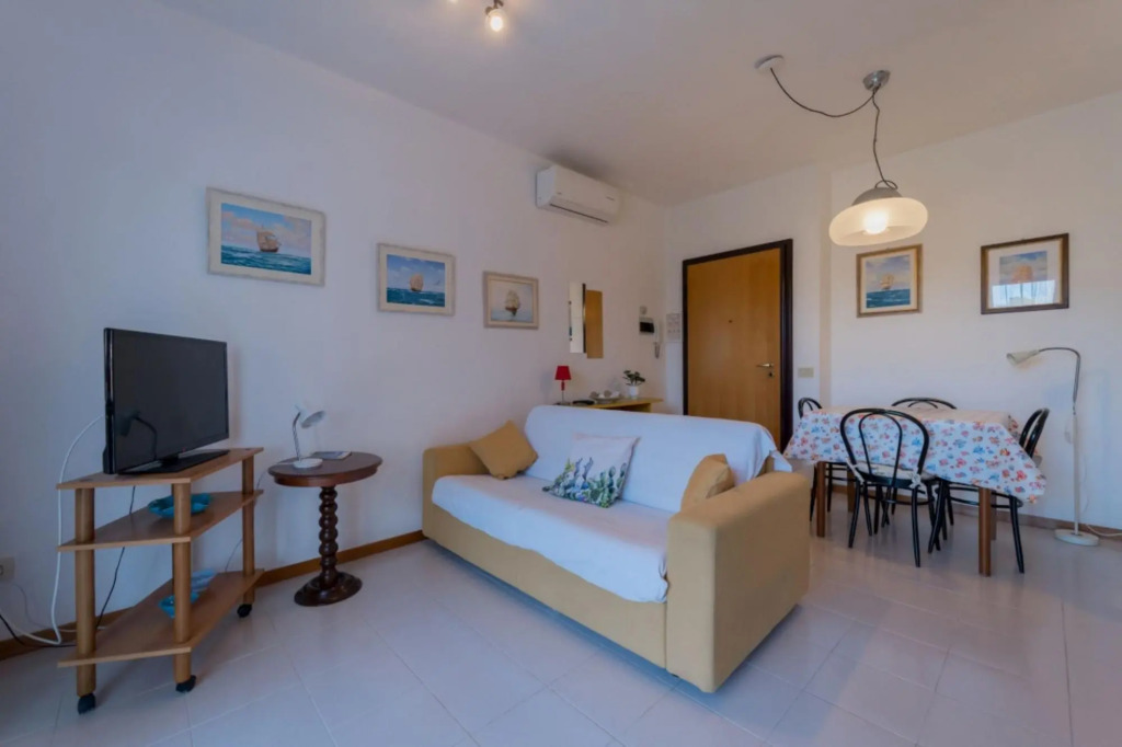 Sottobomba apartment with large garden a few steps from beach-BILOCALE SOTTOBOMBA_40676