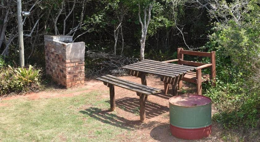 Woodlands Cottages & Camping
