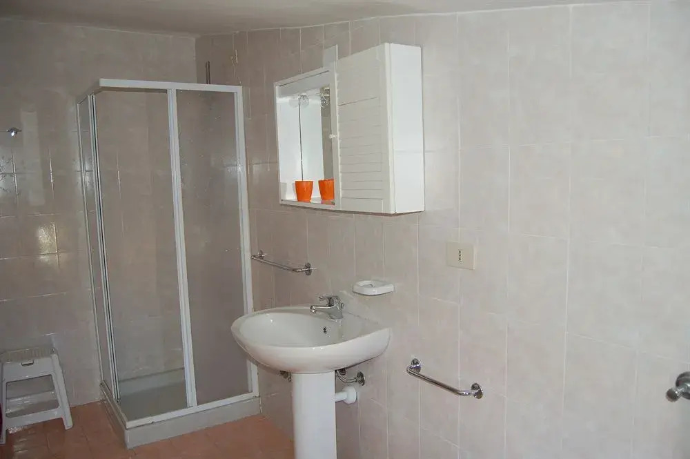 Poggio Al Lago Apartments & Rooms