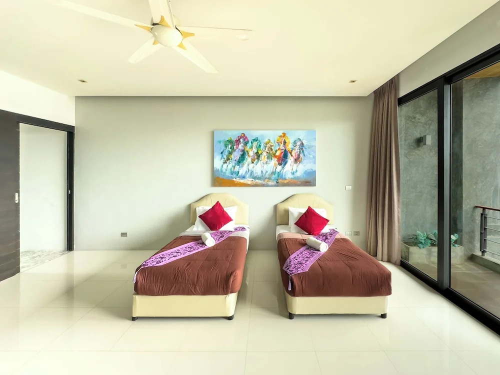 Fantastic SeaView 4br Private Pool Villa