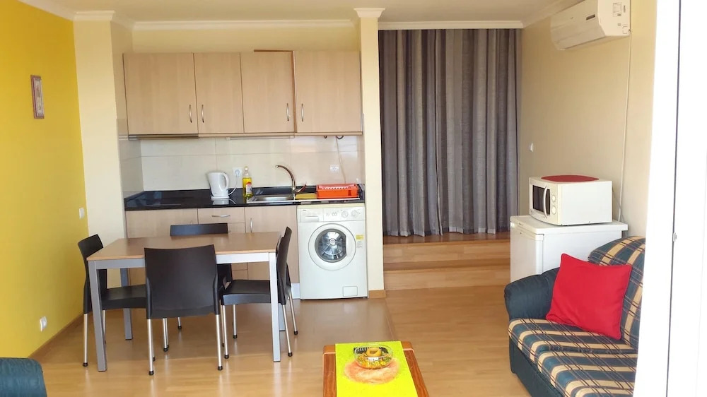 Apartment With one Bedroom in Caniço, With Wonderful sea View, Balcony