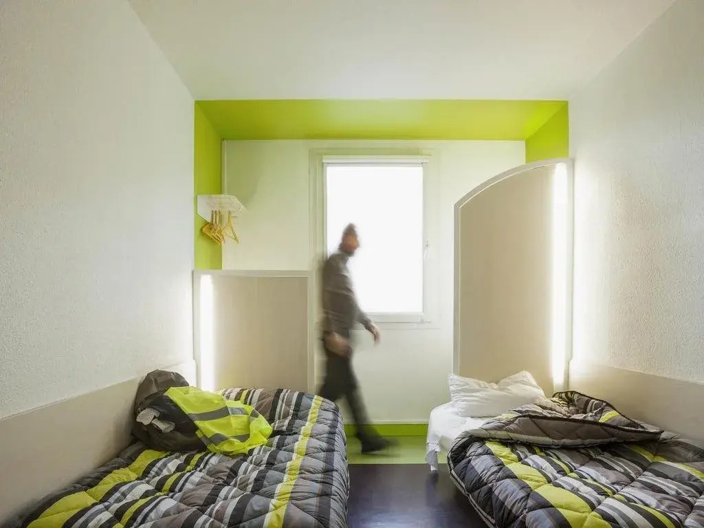 hotelF1 Versailles Maurepas