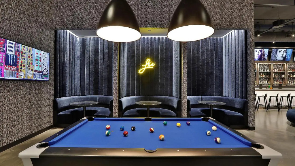 Aloft by Marriott Chicago Mag Mile