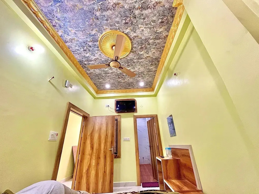 Ghanshyam palace Orchha